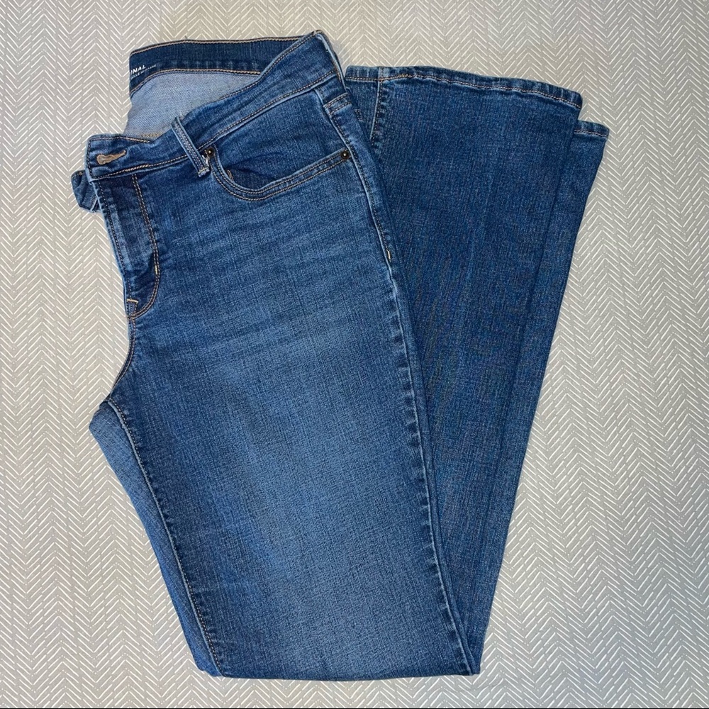 Old Navy original mid-rise, bootcut jeans